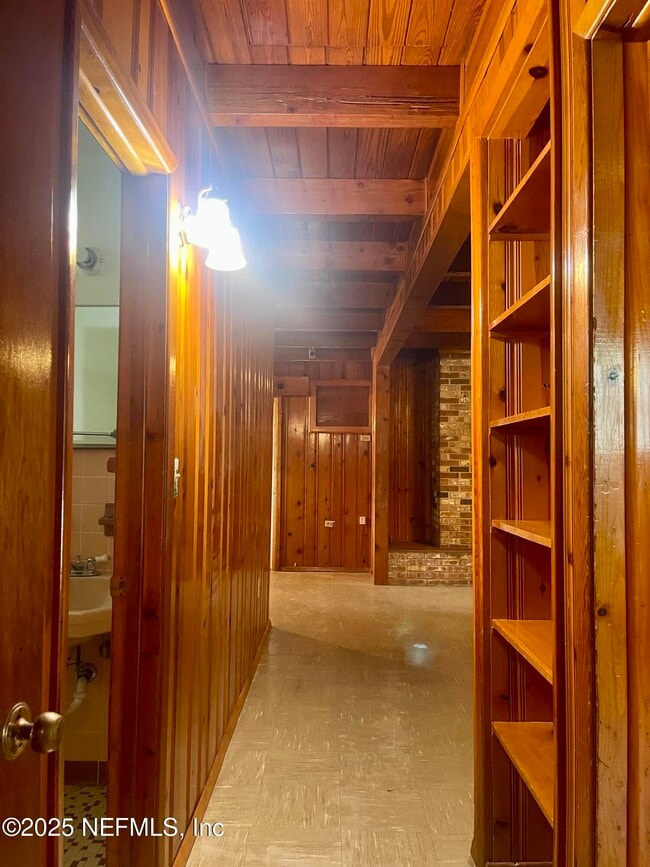 Photo - 8180 Alderman Rd