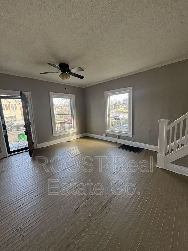 Photo - 1027 W Pleasant St