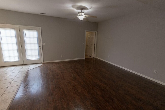 Photo - 1945 Center St