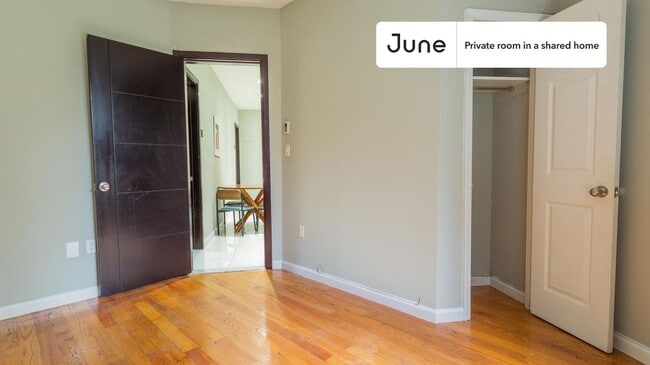 Room in Shared 4 bed/1.5 bath home in Upper West Side