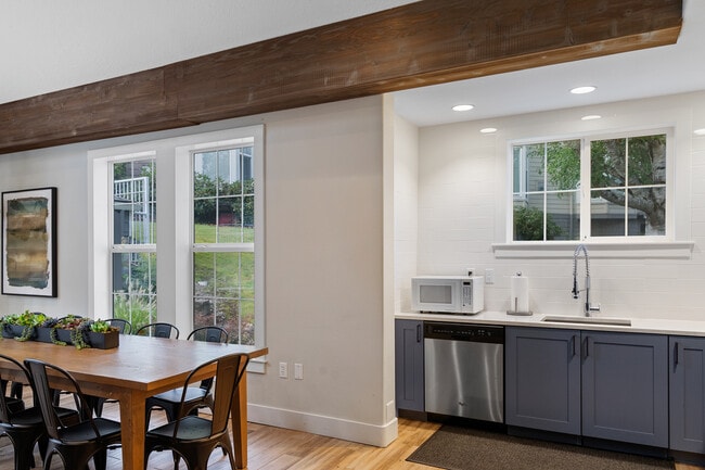 Oriel Apartments
