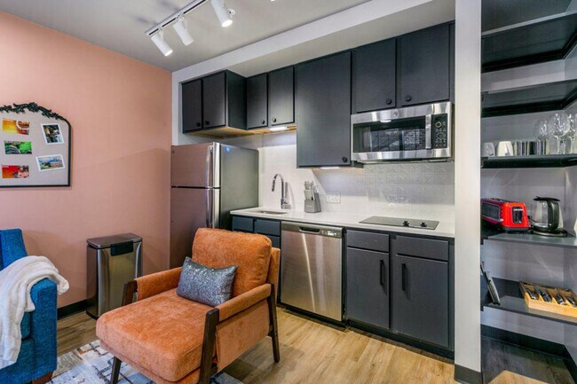 Photo - 611 Commerce St Unit ID1267078P