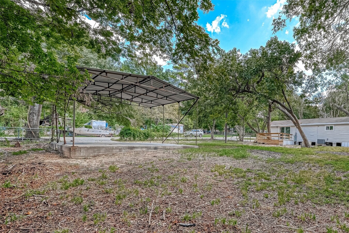 Photo - 10694 Pine St