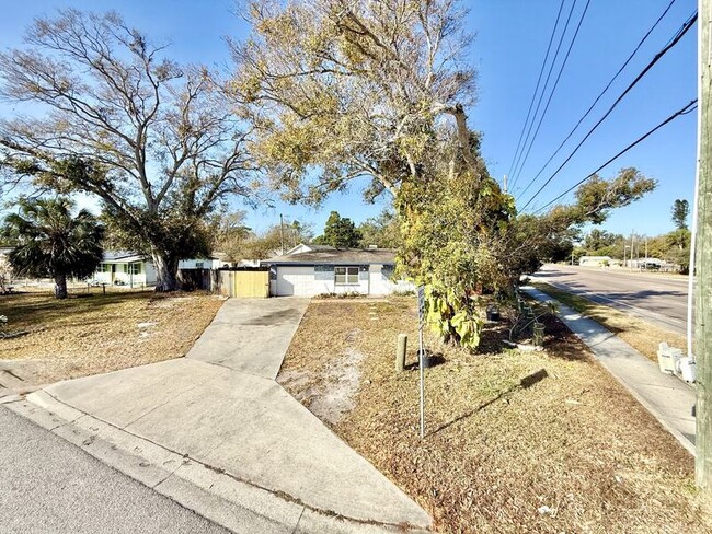 Photo - 5396 68th Way N