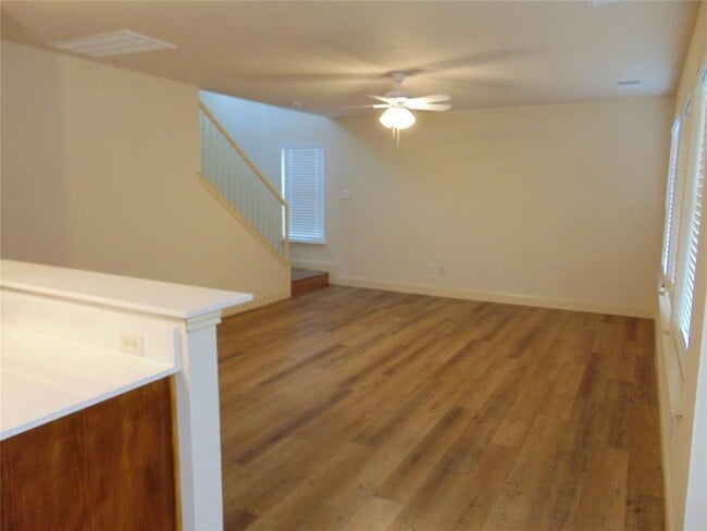 Photo - 11611 James B Connolly Ln