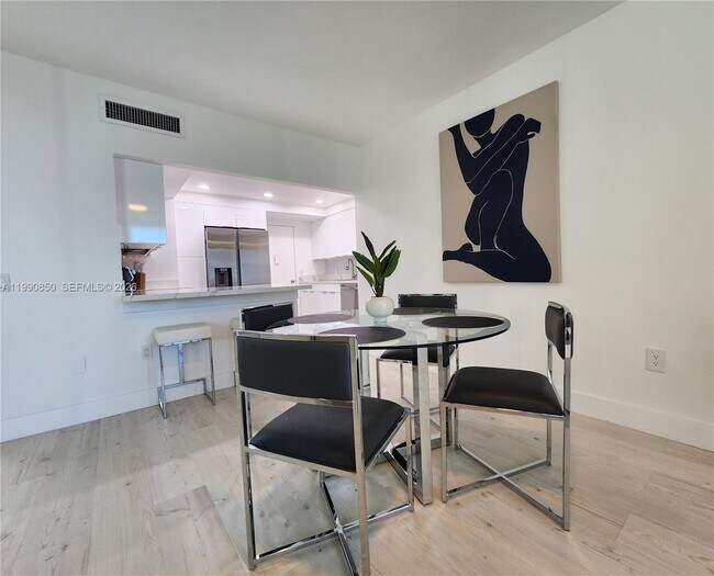 Photo - 3505 S Ocean Dr Unidad 515