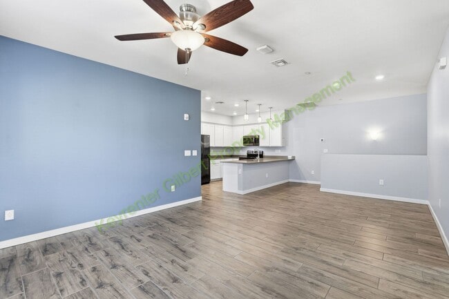 Photo - Modern Gilbert Lakeview Townhome in The Lakes at Annecy