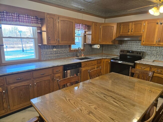 Photo - 15329 Church Ln