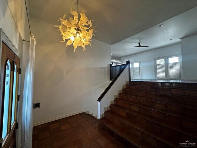 Photo - 22 1st Ln Ct