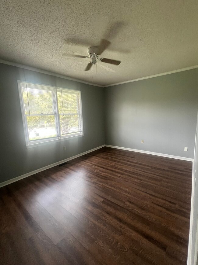 Dormitorio 1 - 3208 Crestwood Dr Unidad A