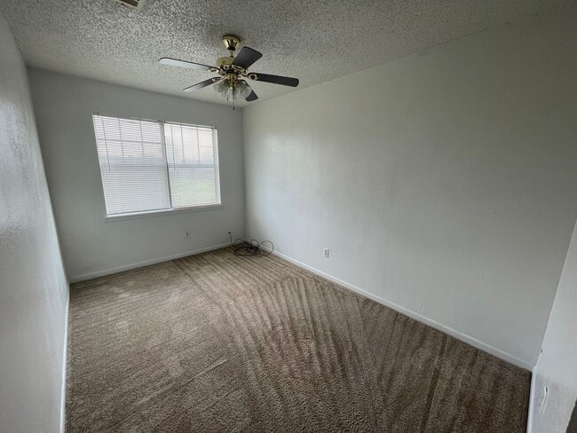 Photo - 1006 Eastside Dr Unidad Apt B