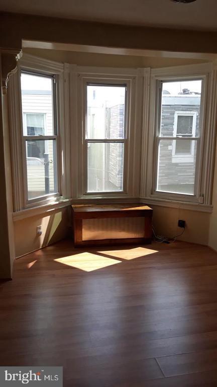 Photo - 520 Tasker St