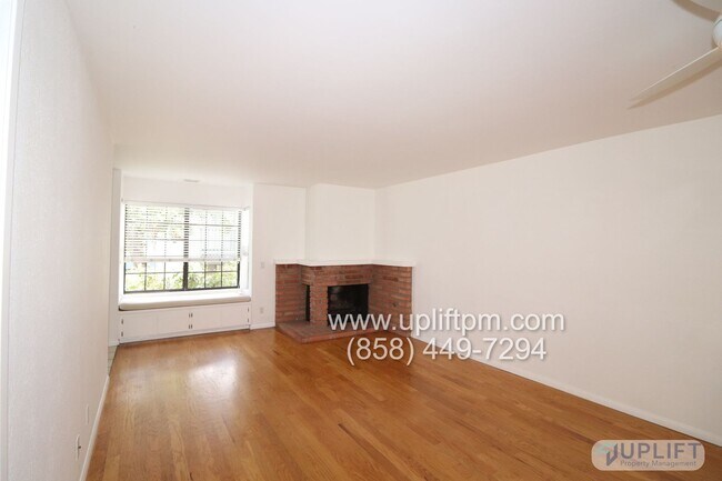 Photo - 1 Bed 1 Bath near UCSD, laundry in unit, P... Unit 106