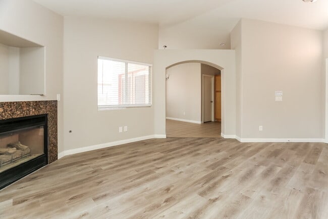 Photo - 504 Stonehurst Dr