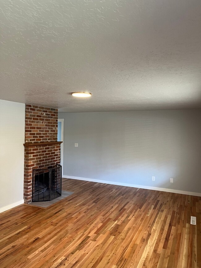 Photo - 601 Franklin Park Dr