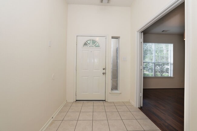 Photo - 7 N Regan Mead Cir