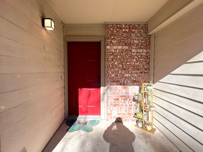 Photo - Two Stories, 2 Bedrooms 1.5 Baths Condo for Rent in Central Austin, Downtown, S Lamar and Hwy 290