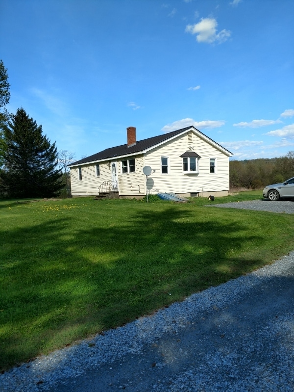 Photo - 1408 Latham Rd