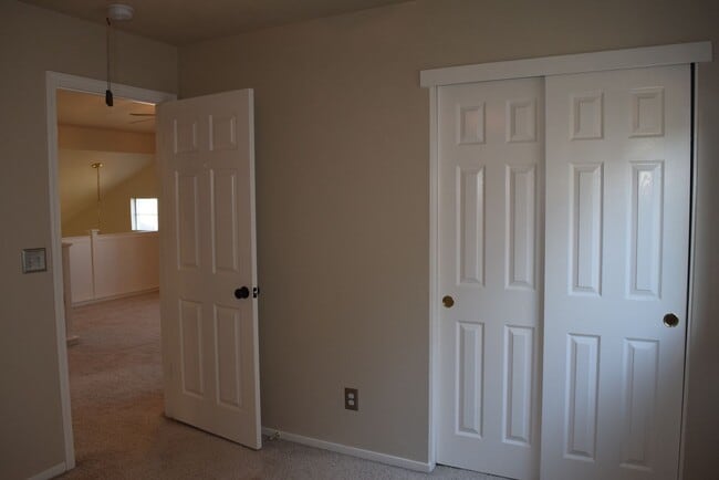 Photo - 1608 Poppy Cir
