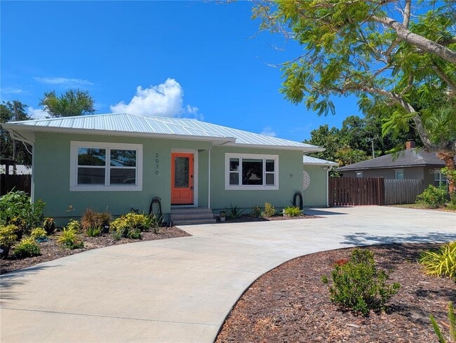 Photo - 2070 Datura St