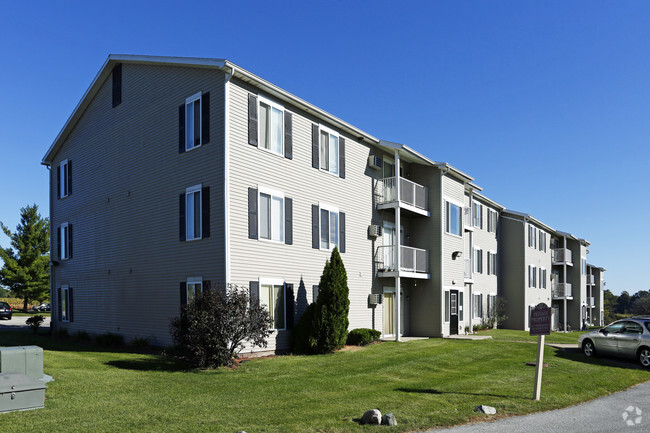 Simonson Estates Apartments - Simonson Estates Apartments