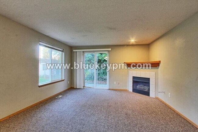 Photo - 3 Bed, 2 Bath Home in a Culdesac Near St. James Road and NE 54th Street