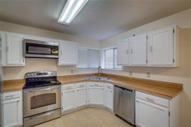 Photo - Adorable home in Rowlett, Location in Great Location!