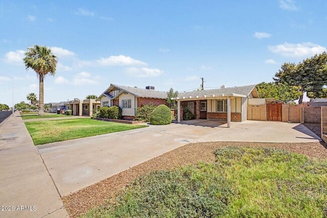 Photo - Spacious 4 Bedroom in Scottsdale, Move in Ready!!!