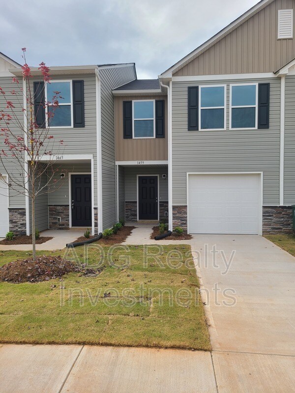 Photo - 1459 Cypress Loop