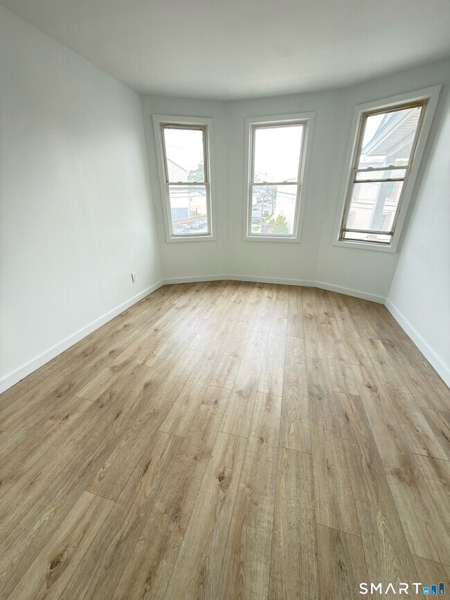 Photo - 10 Beatrice St Unit 2