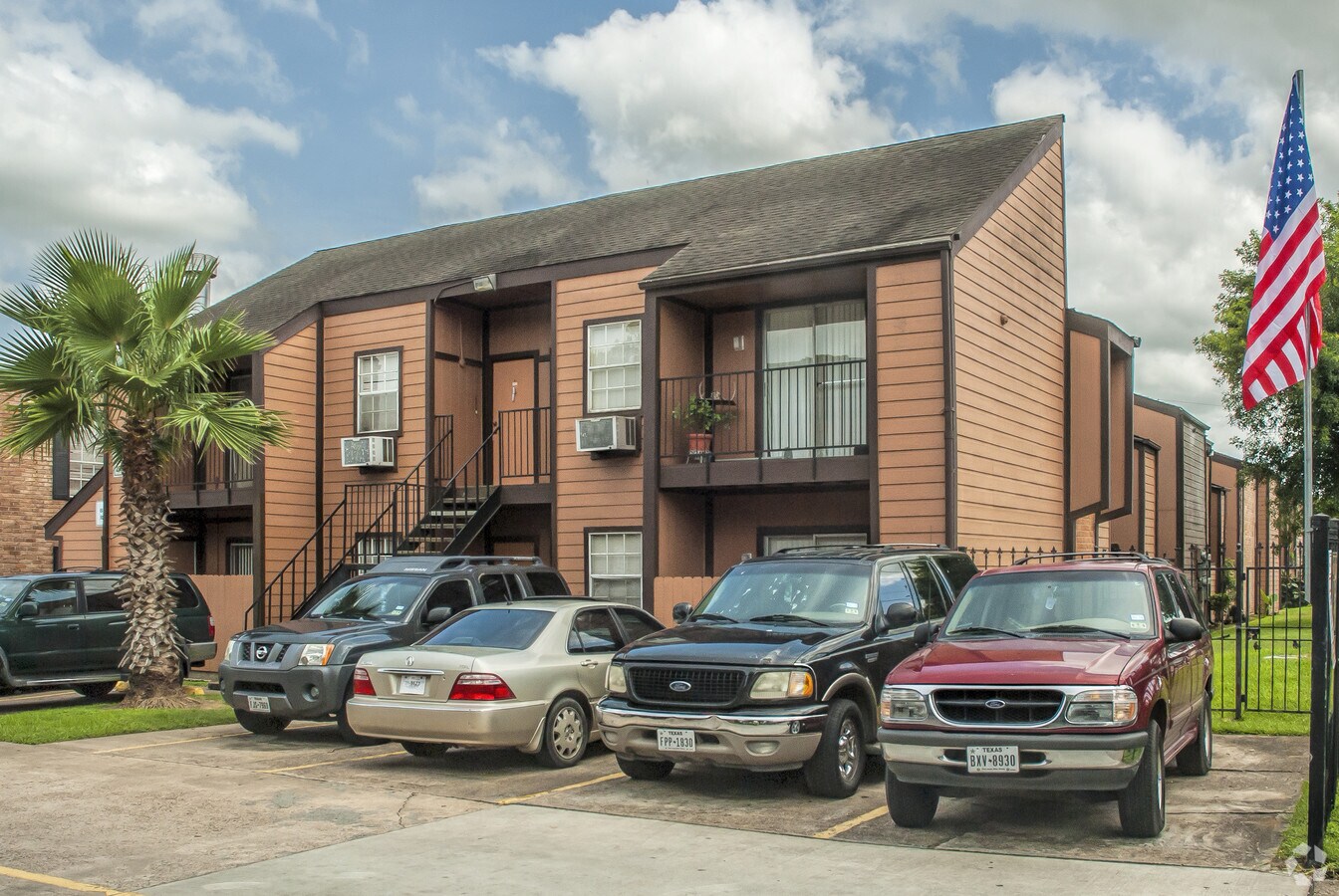 Westbury Park Apartments - Westbury Park Apartments