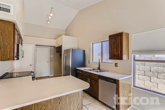 Photo - 2718 N 87th Ave