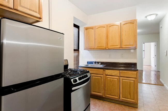 Building Photo - Rivington & Clinton St. Rental
