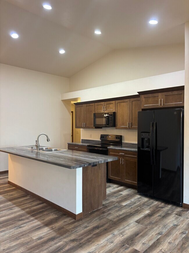 Photo - 2382 Jacobsen Rd