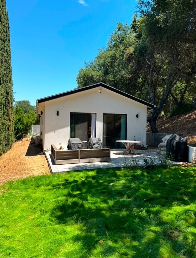 Photo - 15752 Royal Ridge Rd