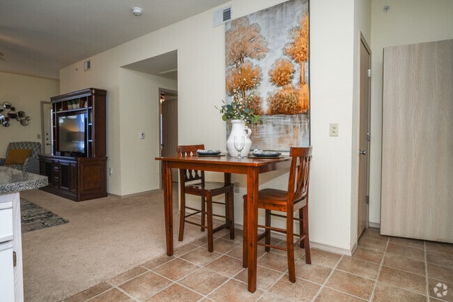 2BR, 2BA - 1,093SF - Kitchen / Dining Room