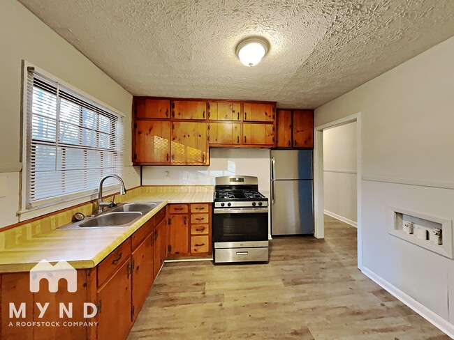 Photo - 425 Stephenson Rd