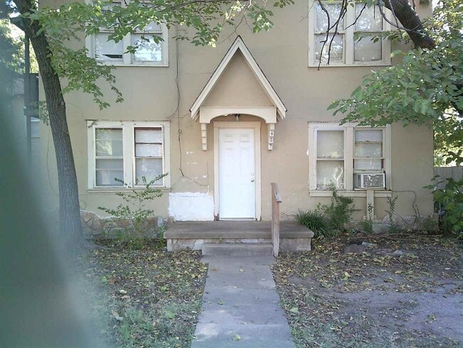 Building Photo - 407 NW 6th St Rental