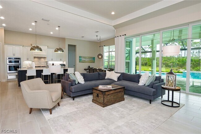 Photo - 6262 Union Island Wy