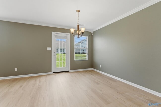 Photo - 29889 Glenrose Way