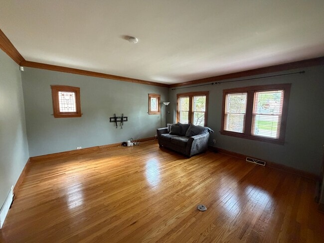 Photo - 1100 Elgin Ave Unit 1