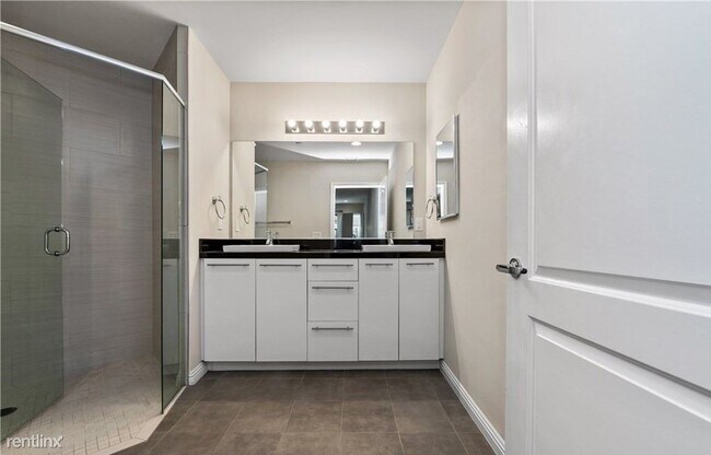 Photo - 2 br, 2 bath Condo - 230 South Jackson Str...