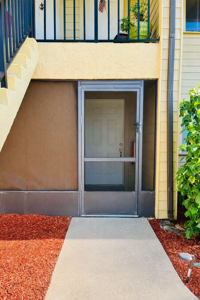 Photo - 441 N Harbor City Blvd Unidad A13