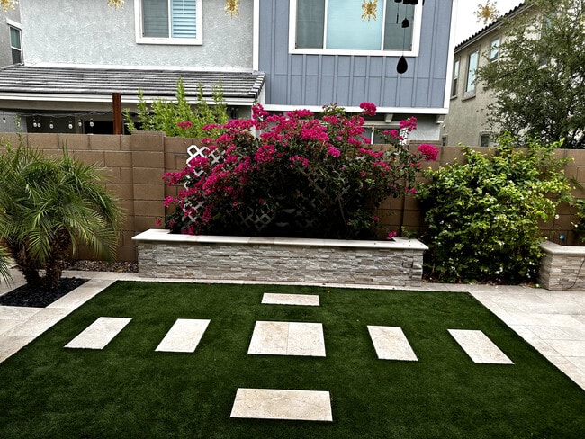 Photo - 1321 W Coyote Dr