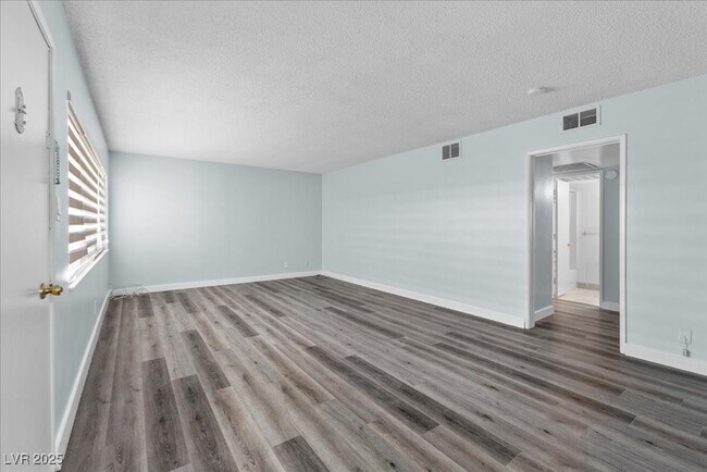 Photo - 1700 Rexford Dr Unit 103