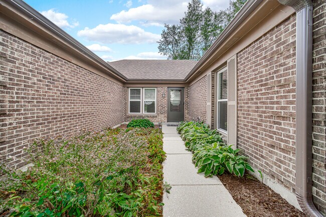 Photo - 1550 Jasper Dr