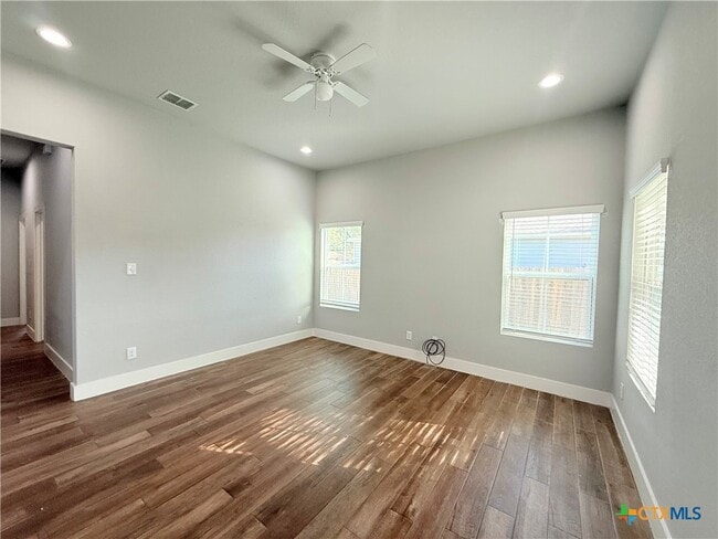 Photo - 1128 Magnolia St