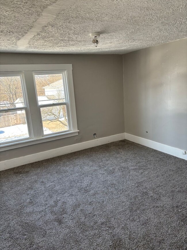 Photo - 3bd Single Akron Cash Pay/Section 8