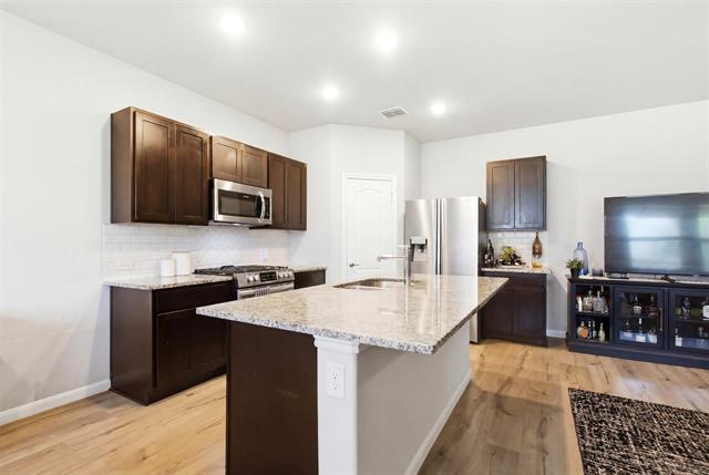 Photo - 1136 Country Gln Dr