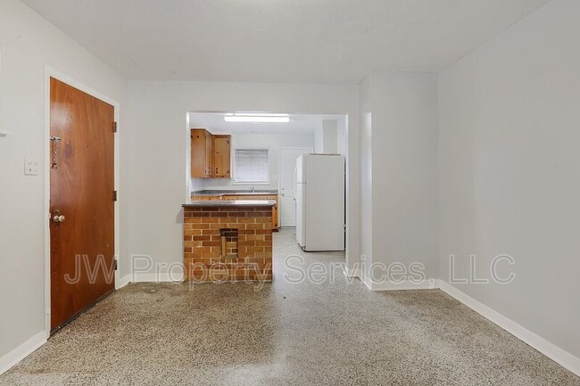 Photo - 124 Lake Ave